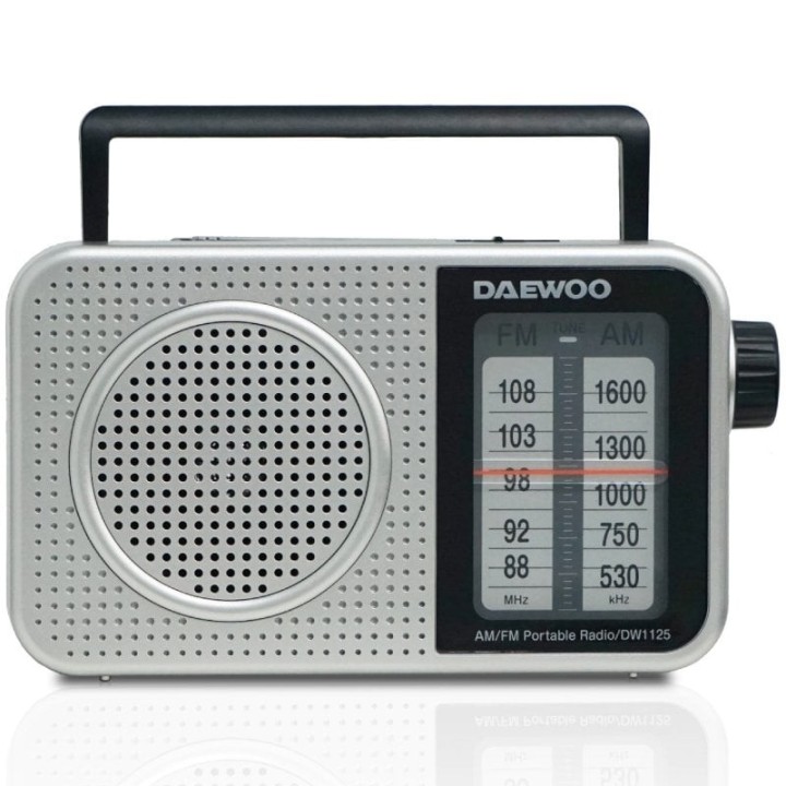 Radio Portátil Daewoo DW1125/ a Pilas/ Gris Metalizado